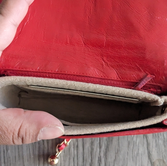 Chanel red leather wallet on generic chain, small clutch - Picture 5 of 16